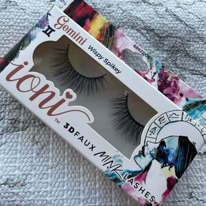 Ioni Lashes